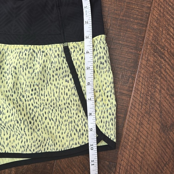 Lululemon Run Speed Short Dottie Dash Clarity Yellow Black - Picture 11 of 11